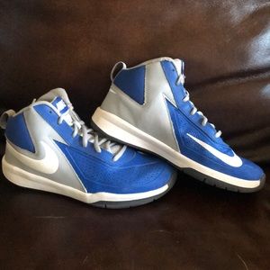 💥Youth Nike basketball shoes💥